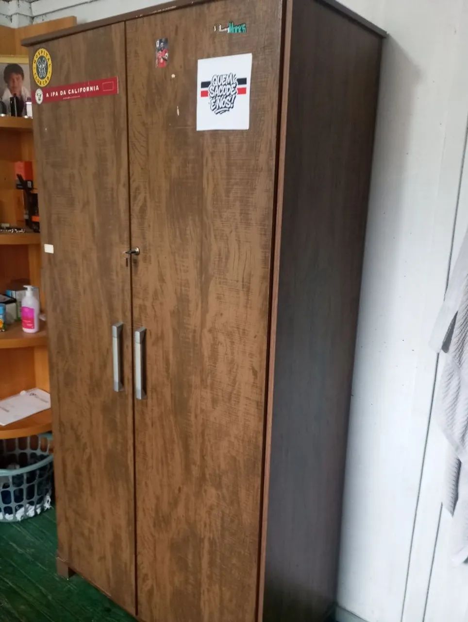 Guarda roupa de solteiro 