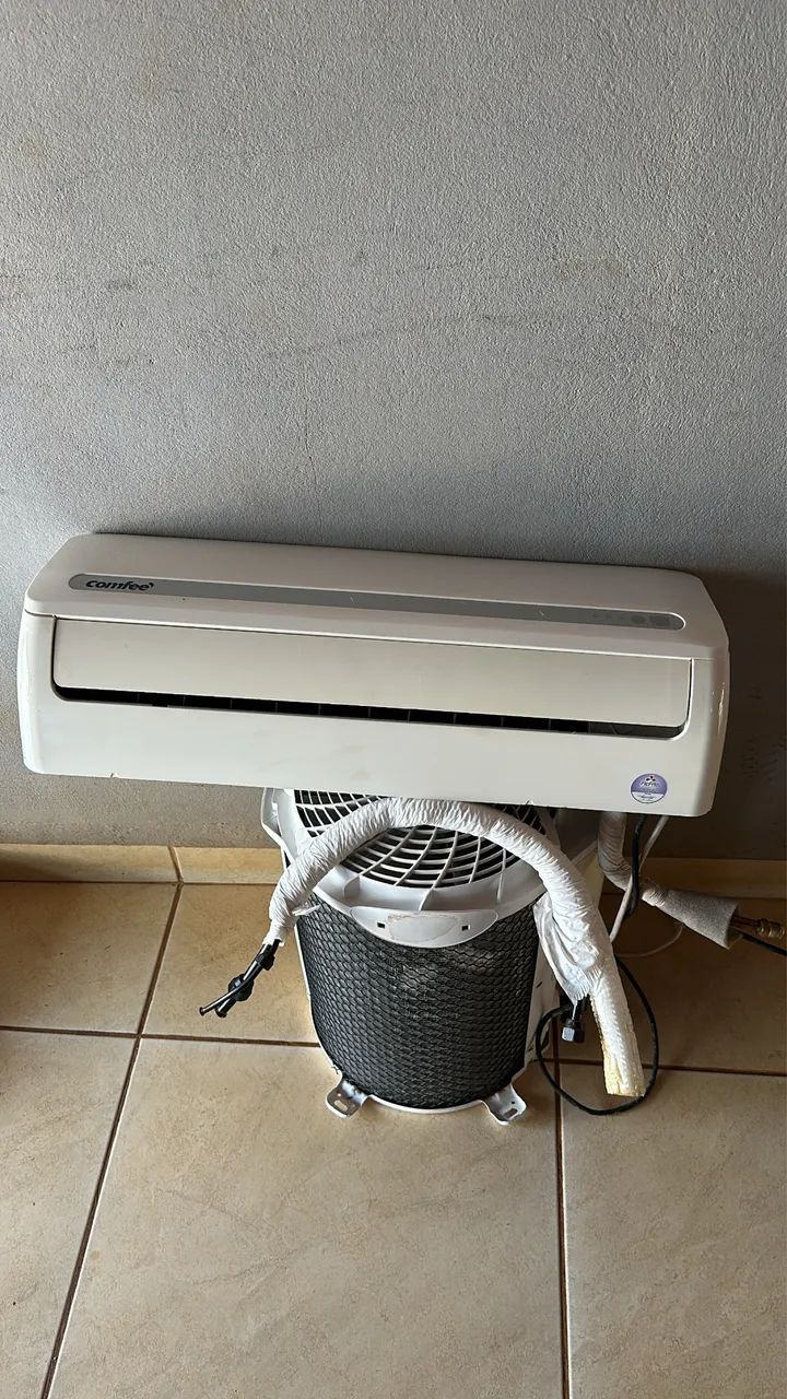     ? Ar-Condicionado Comfee 12.000 BTU - Foto 2
