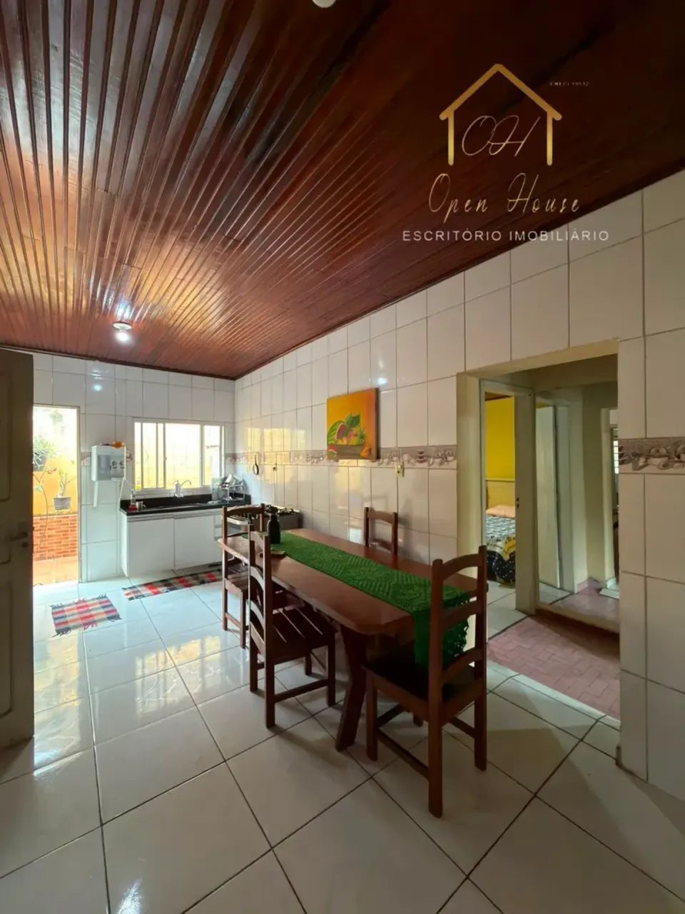 Vendo Ampla Casa - Próximo a Av. Fernando Correa