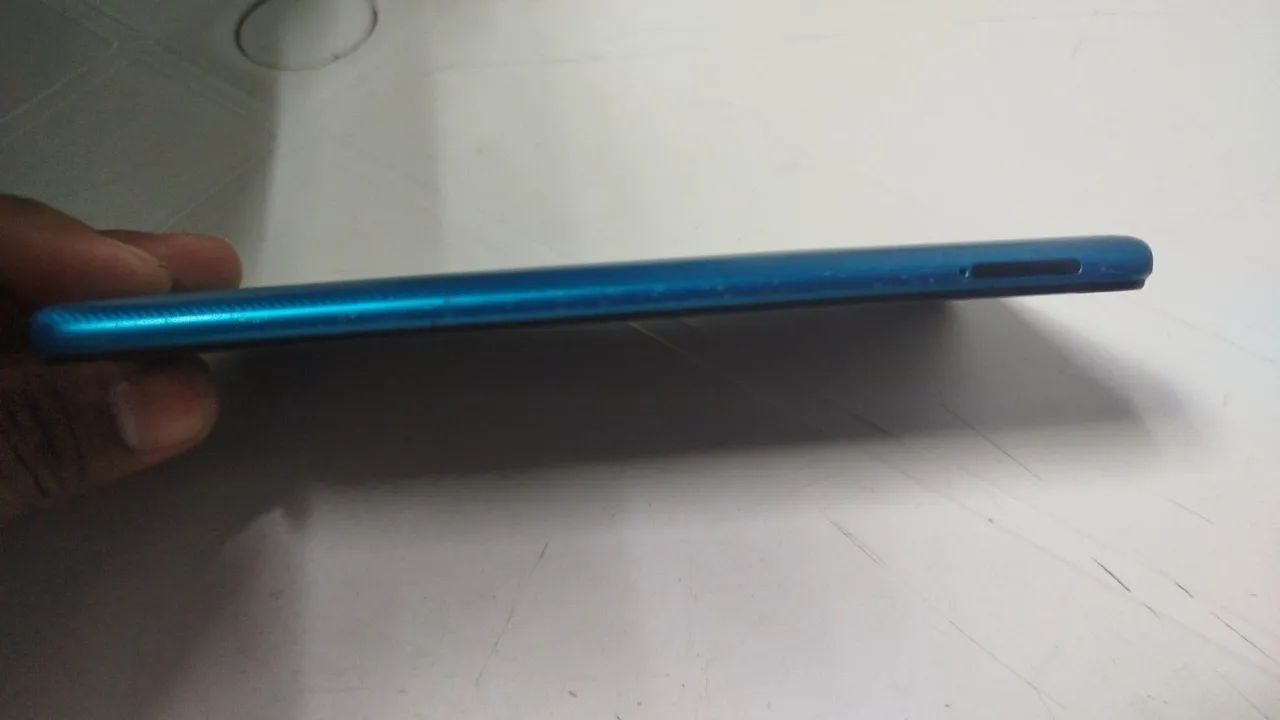 Celular POCO C3 64G está com leve defeitinho no botão de ligar  - Foto 5