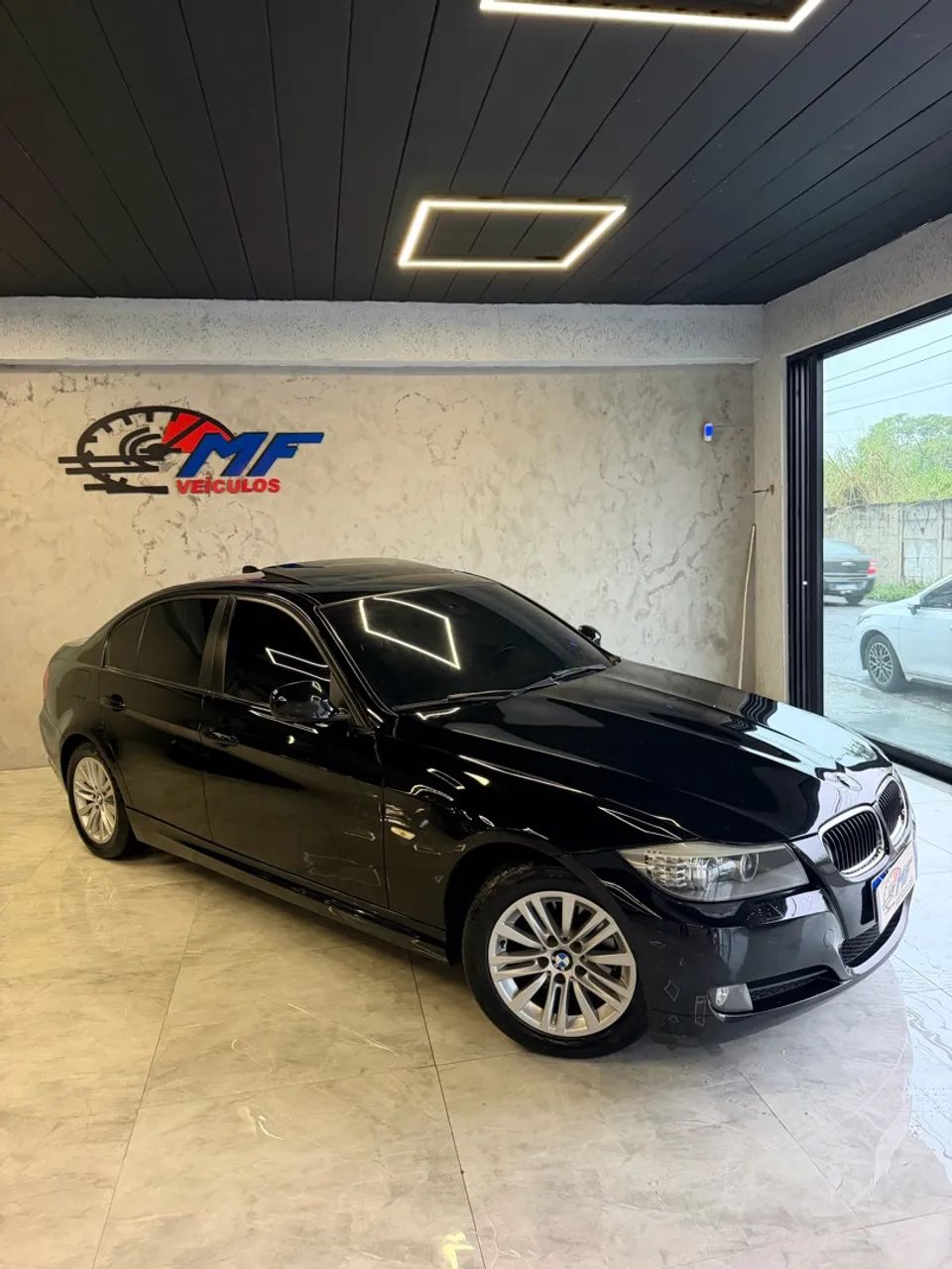 BMW 320I A 2010