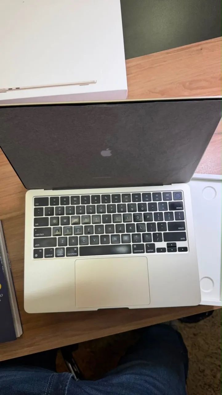 MACBOOK AIR M2 - Foto 4