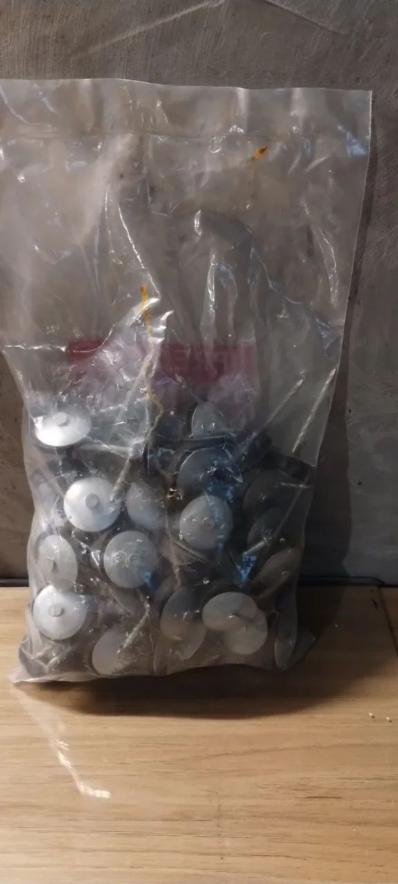 Vendo ou troco prego de telha - Foto 2