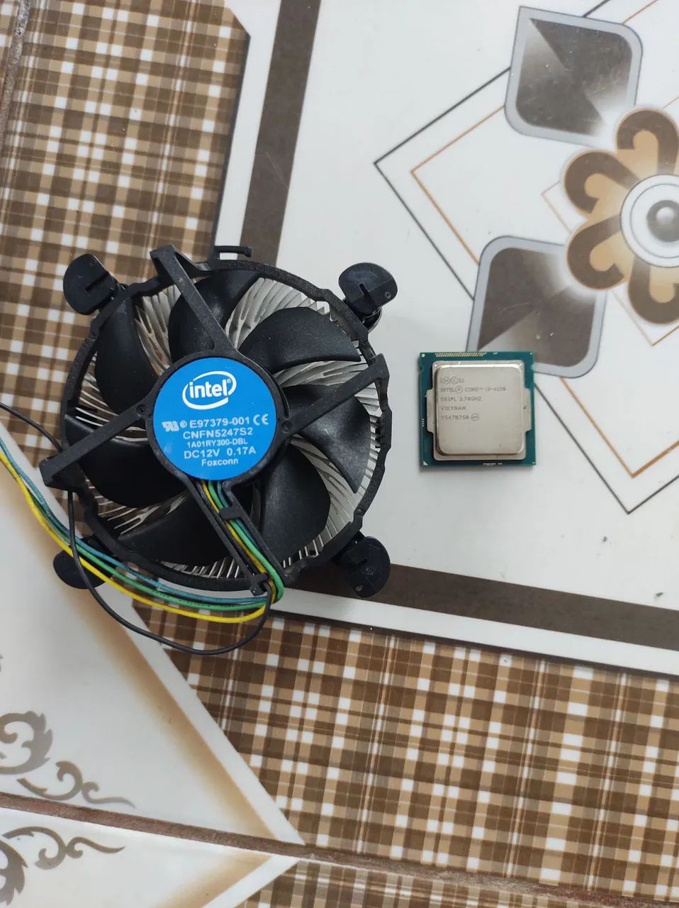Processador com cooler Intel core I3 3,70 GHZ 4170 e4 original  - Foto 2