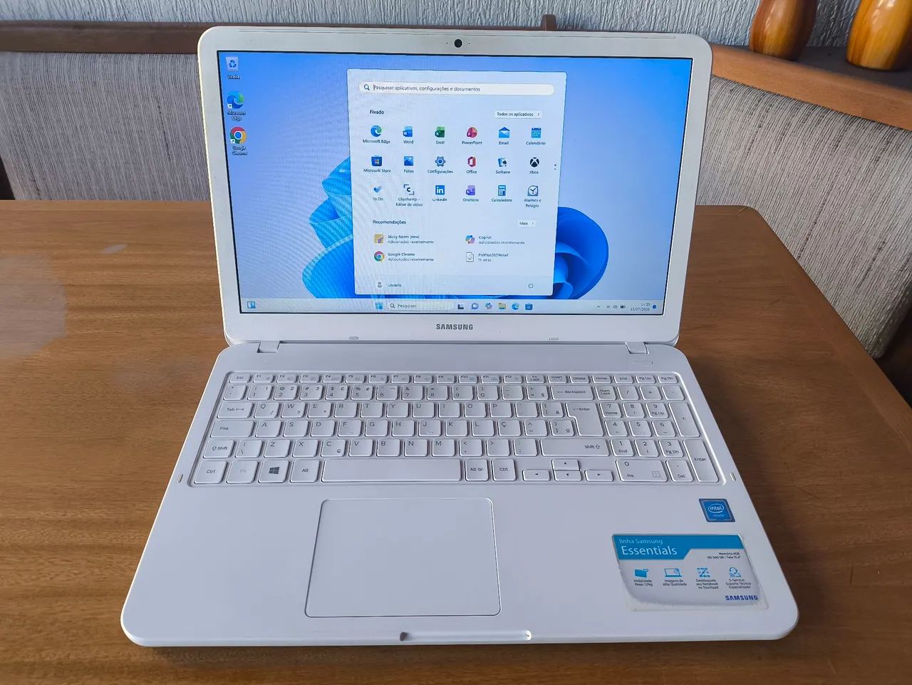 Samsung essentials branco, com SSD, windows 11, tela de 15.6 polegadas  - Foto 3