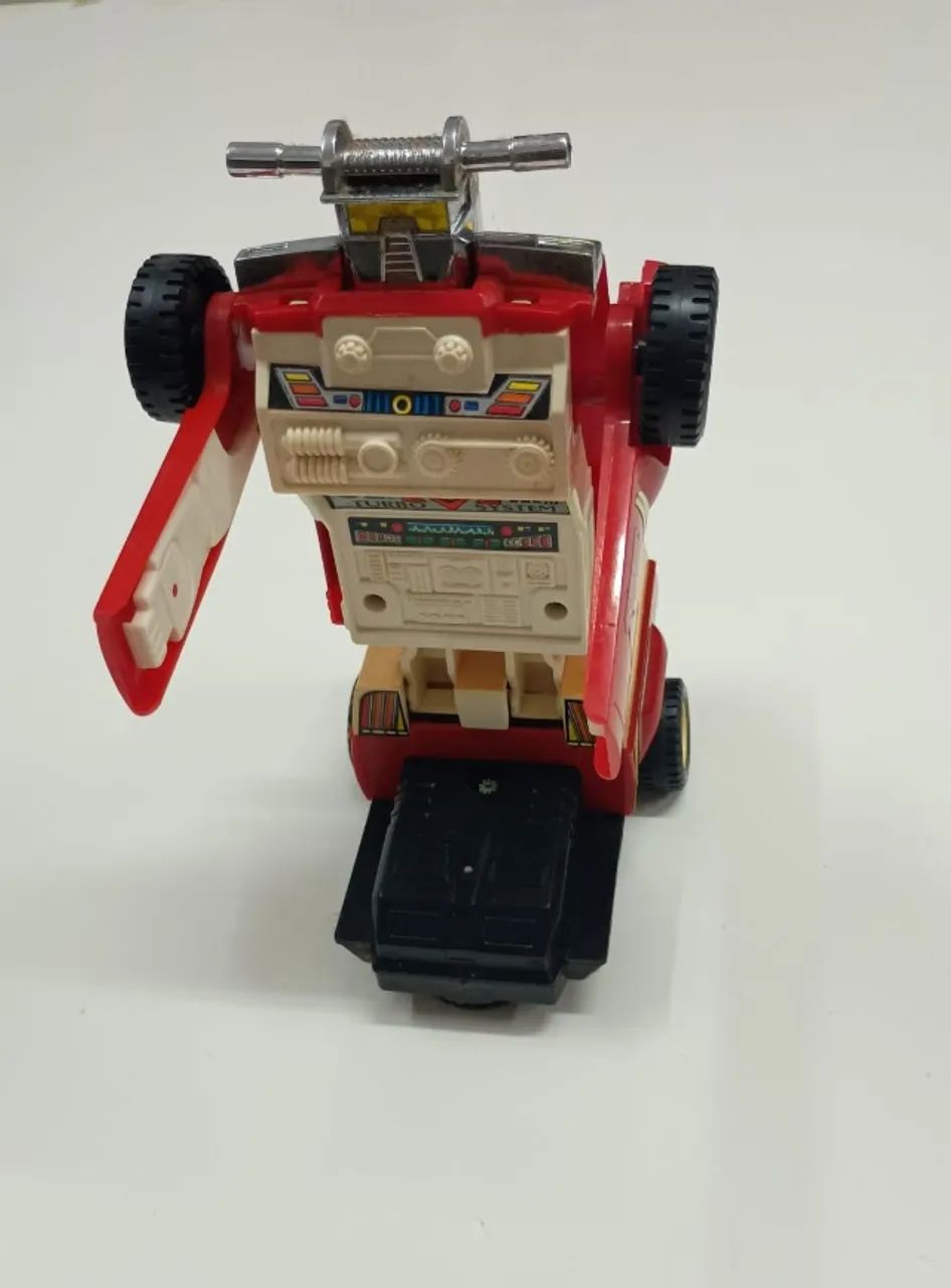Robô transformável vintage
