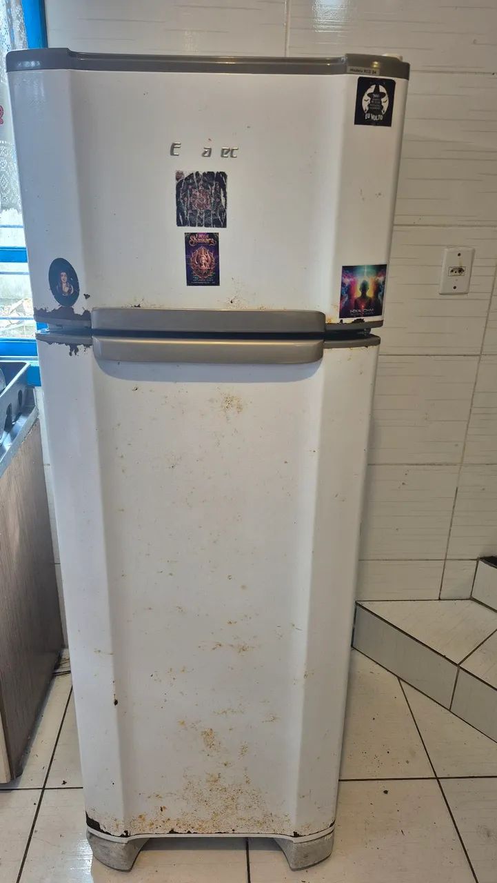 Geladeira esmaltec para sair logo (retirada no alto Ribeirão) - Foto 3