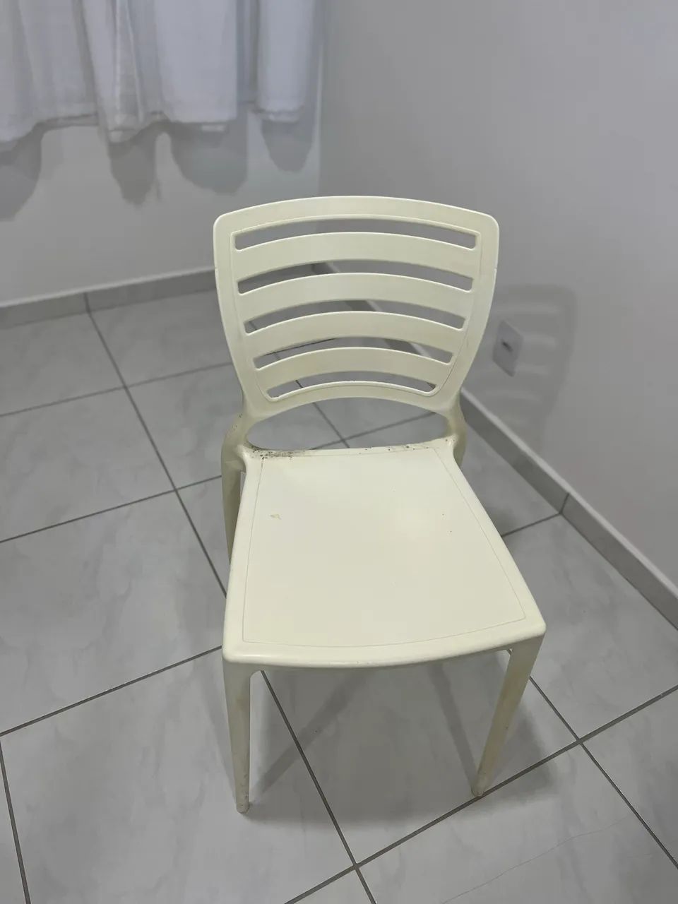 VENDO MESA mais 2 cadeiras  - Foto 3
