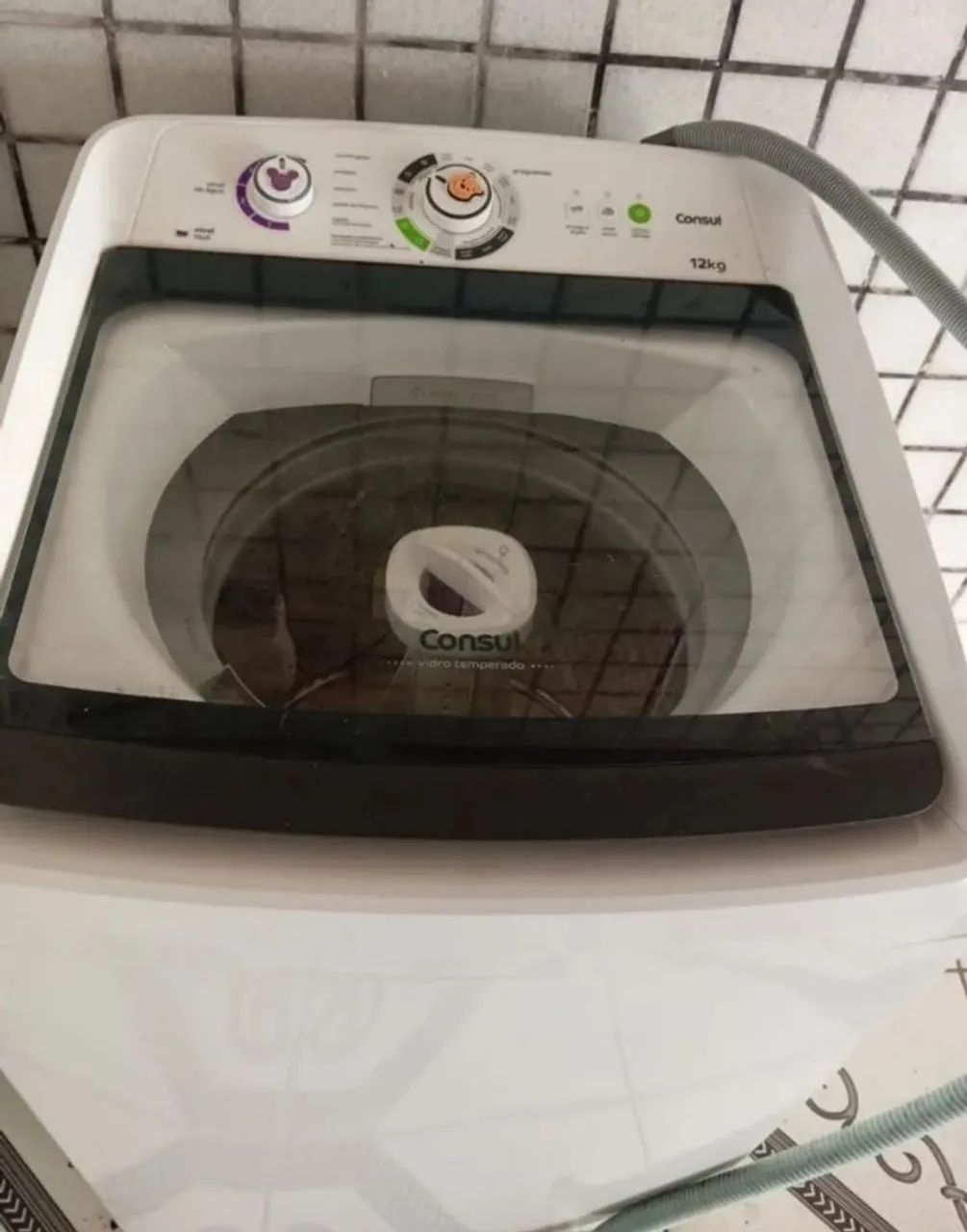 Vendo máquina de lavar com defeito semi nova 
