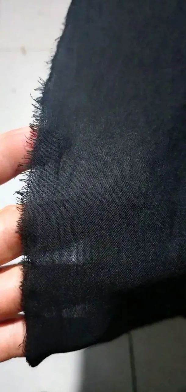 Peça de tecido e uma máquina de corte de disco  - Foto 2