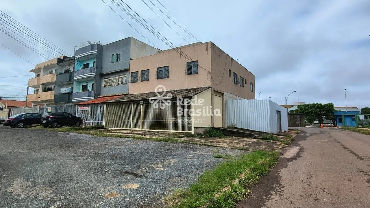 QS 07 PRAÇA 200 LOTES 11/12 APTO 201