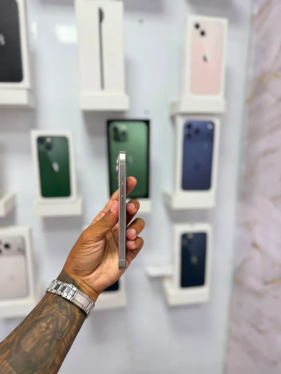 IPHONE 15 PRO 128GB<br>R$ 3.599 - Foto 2