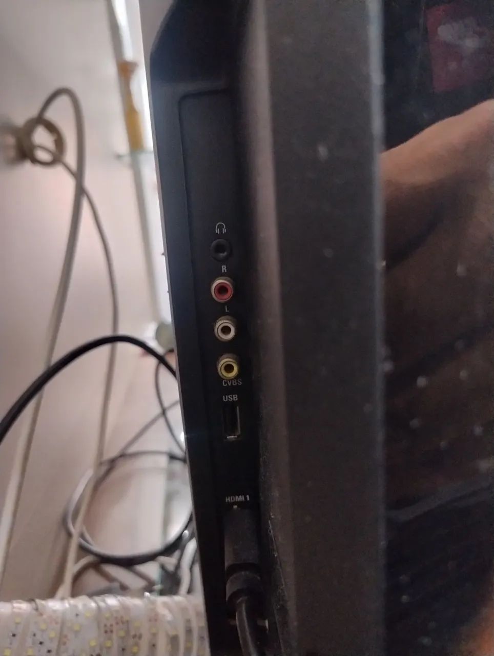 PS4 500 GB + TV 42' Philips  - Foto 6