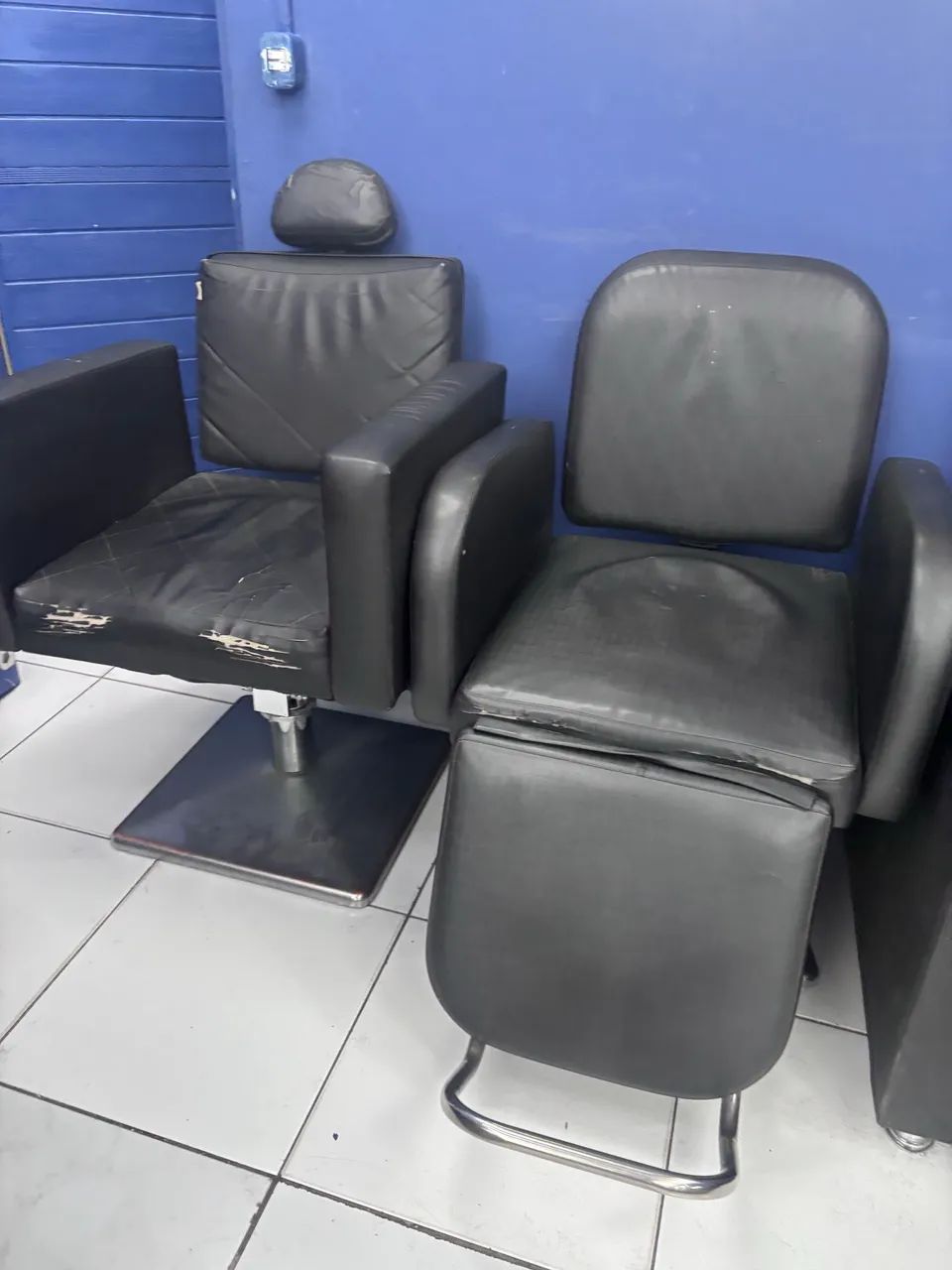 2 cadeiras de barbeiro/ salão 