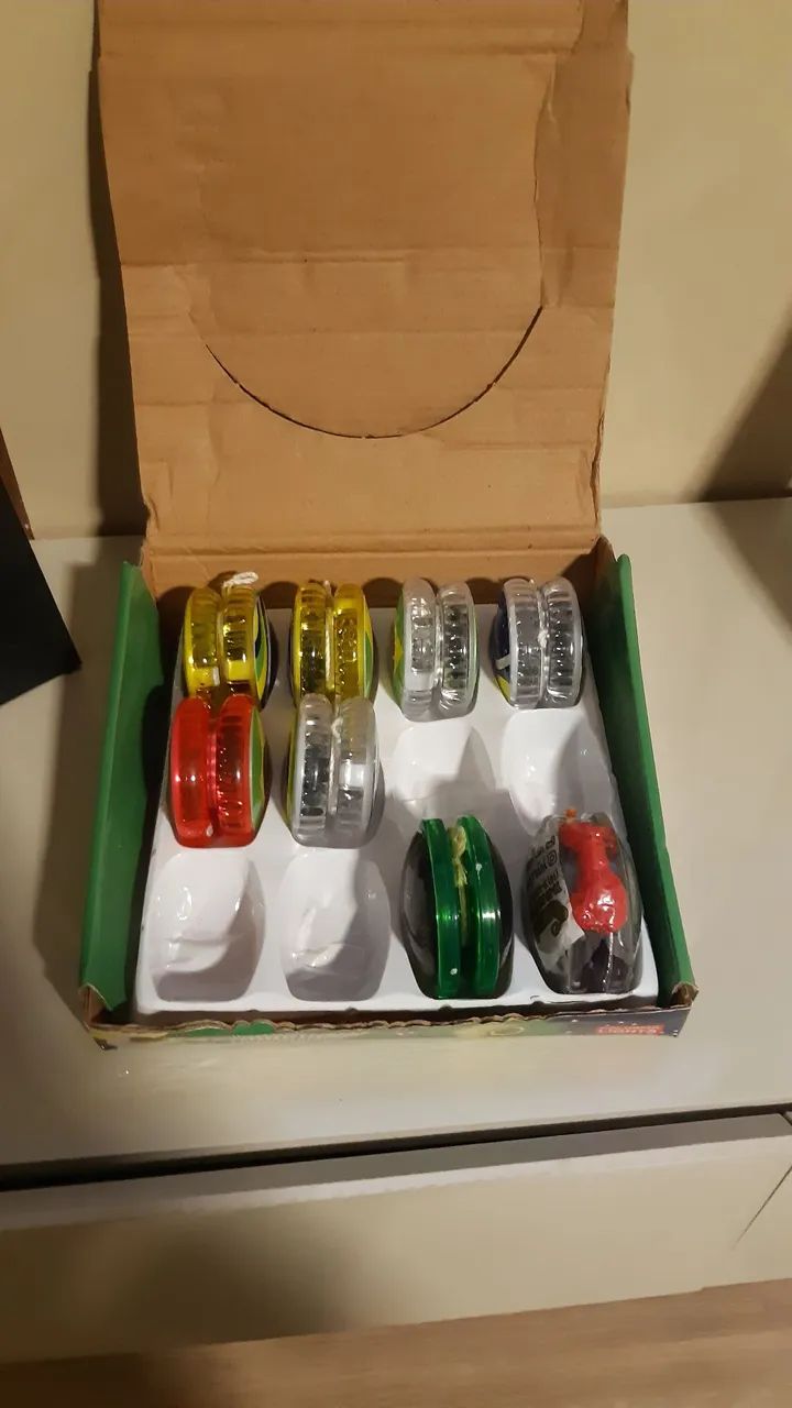 Ioiô yoyo (Todos da imagem)