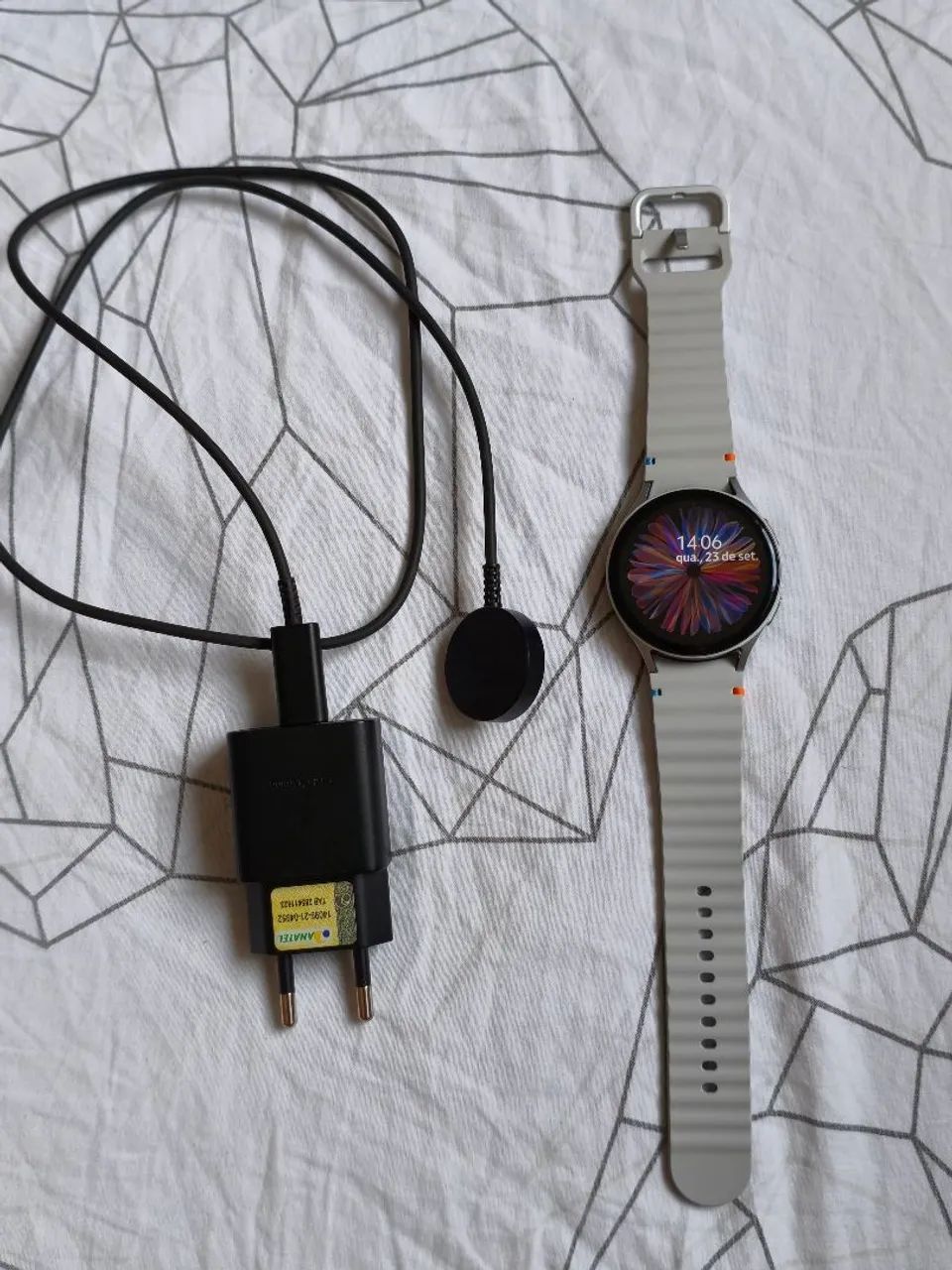 Galaxy Watch 7 44mm LTE com película protetora 