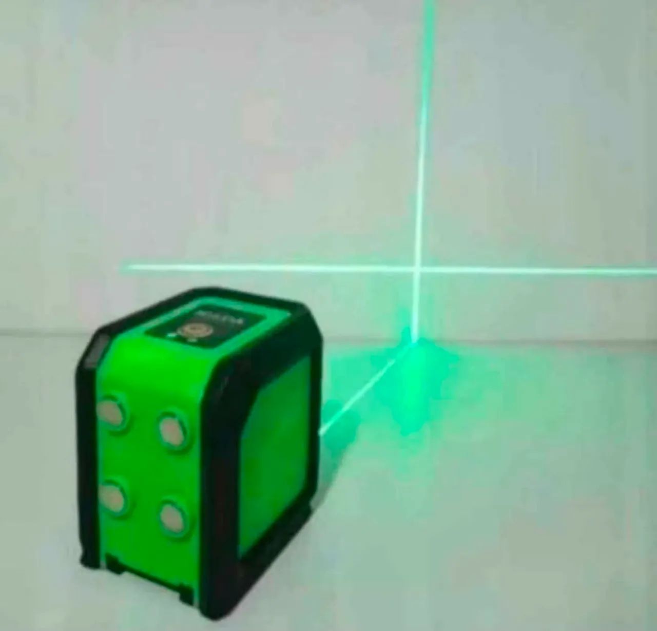 Nível a Laser 2 Linhas C/ Ímã - Foto 4