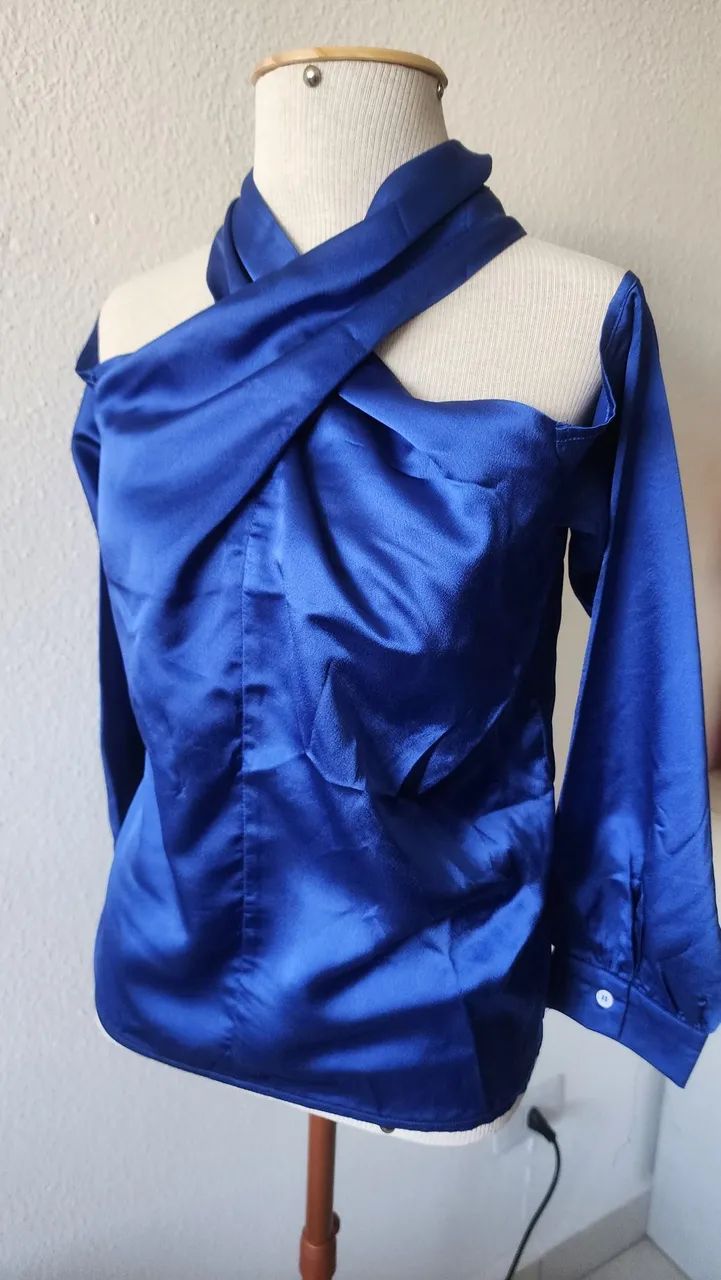 Blusa social/Festa NOVA M