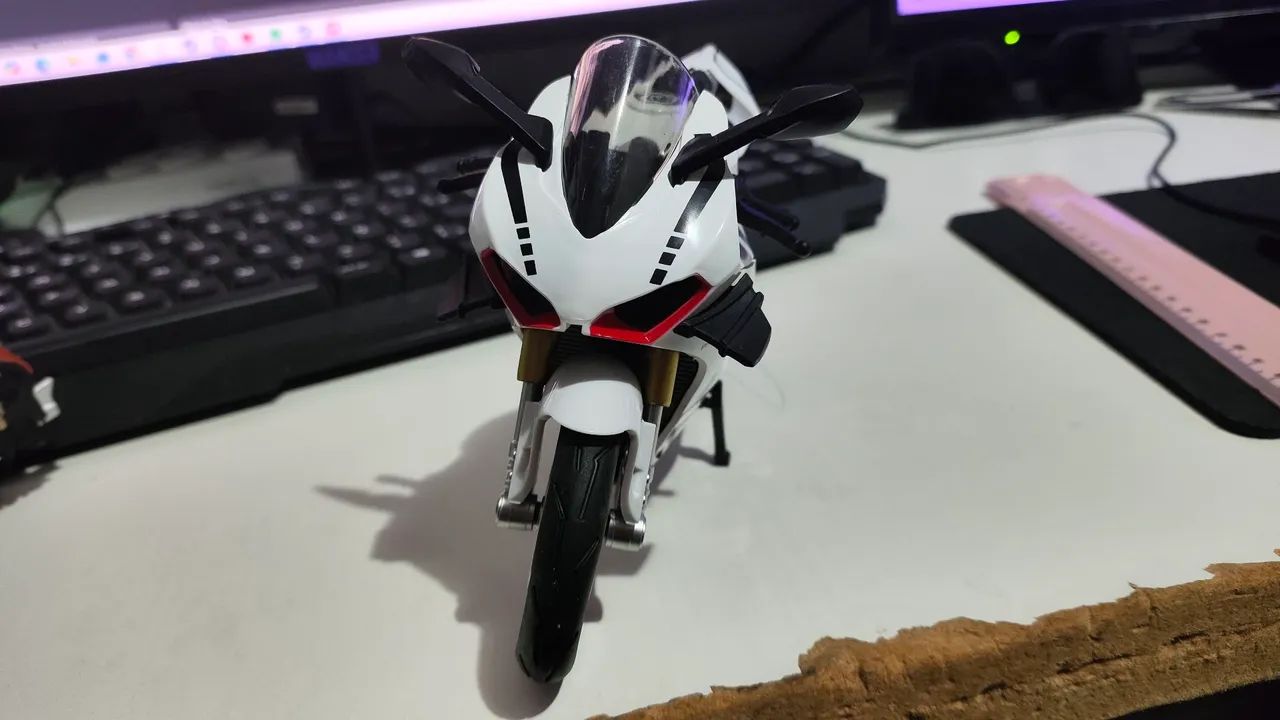 Moto miniatura Ducati escala 1/10 - Foto 3