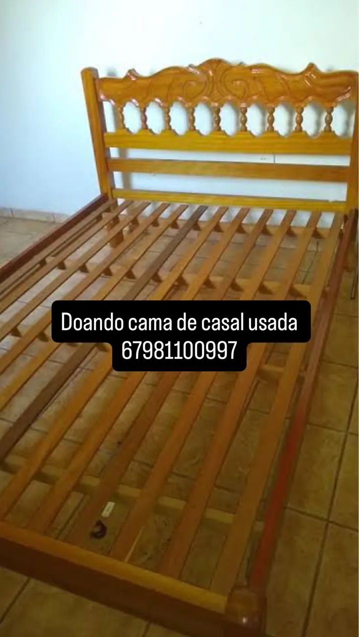Doando cama sem colchão usada 