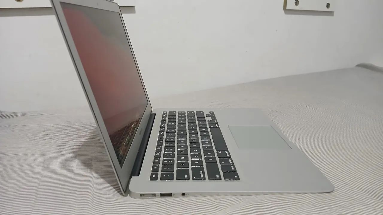 MacBook Air 13? Mid 2013 | Intel i5 | Funcional - Notebooks