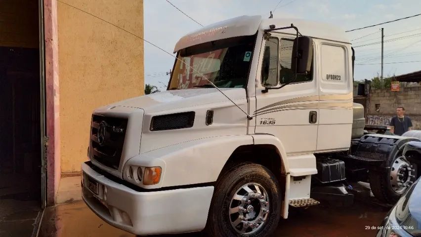 MB Atron 1635  - Foto 3