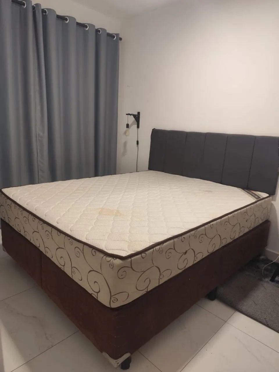 Cama Box Queen + colchão Queen Ortobom 