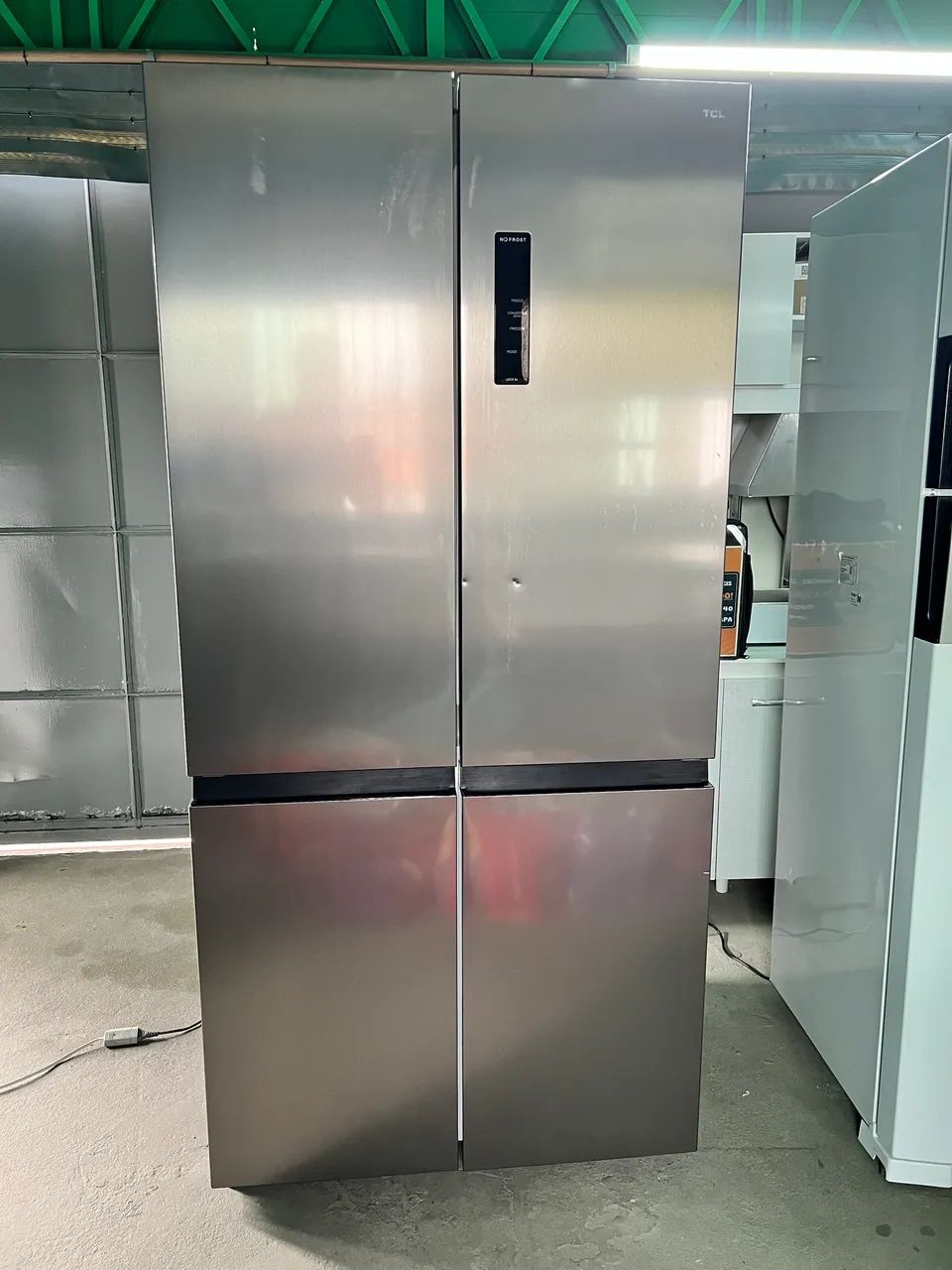 Geladeira TCL Multi-zone 4 portas 589L inox 127v C589CDN1