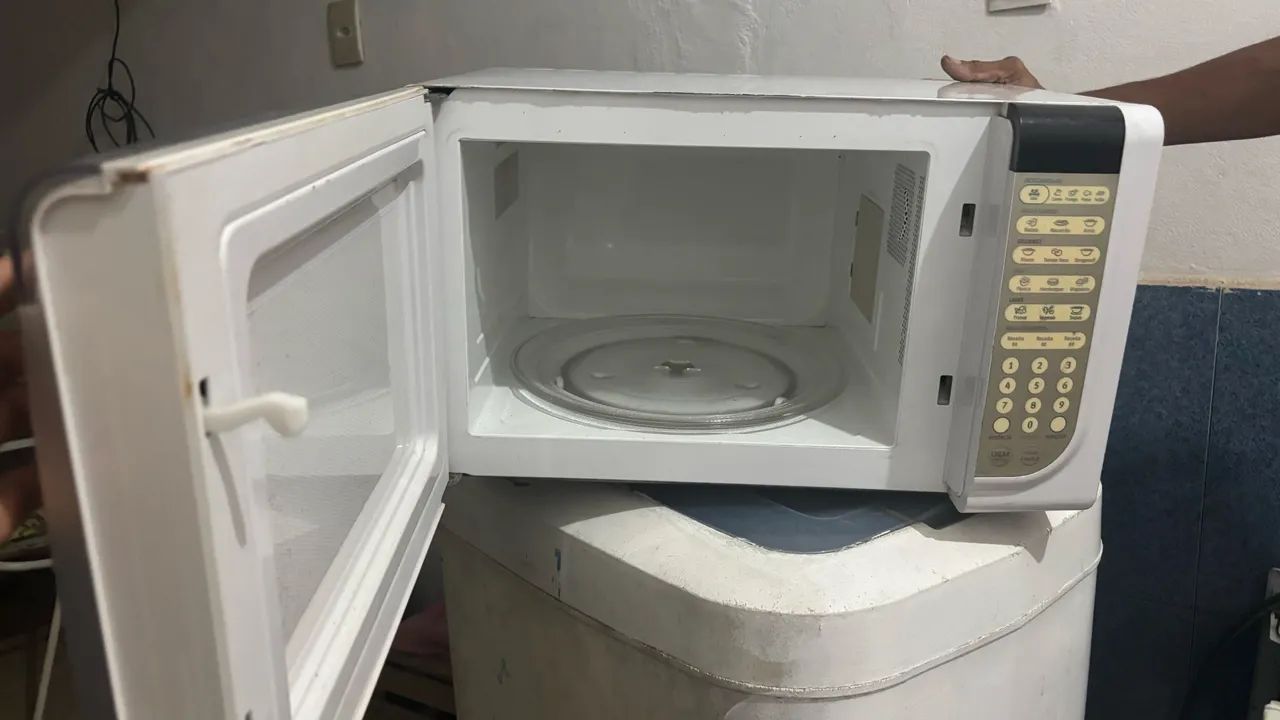 Microondas Electrolux em perfeito estado - Foto 3