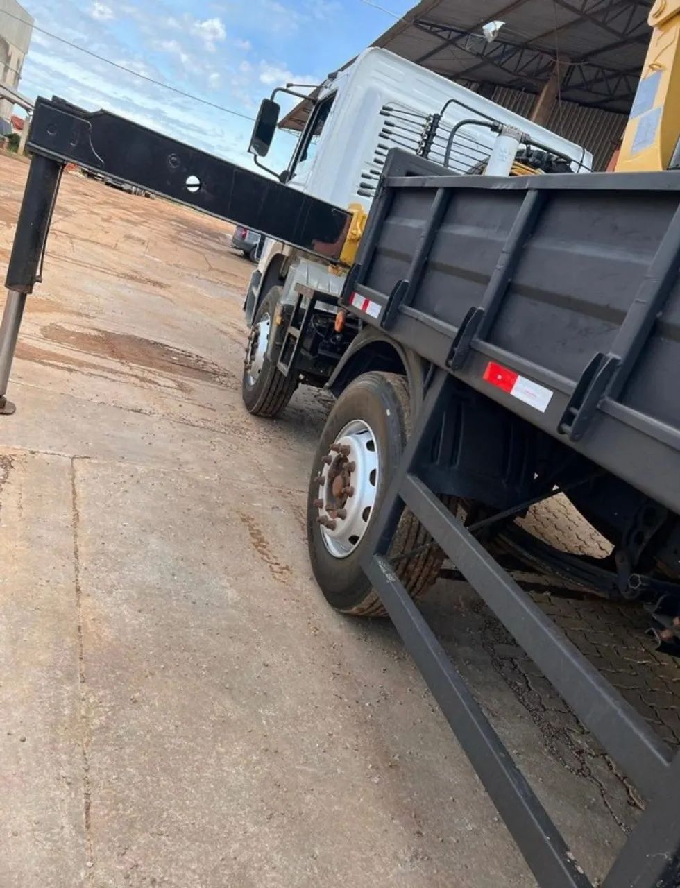 Mercedes-Benz 2429 8x2 Ano 2012 munck 45 - Foto 6