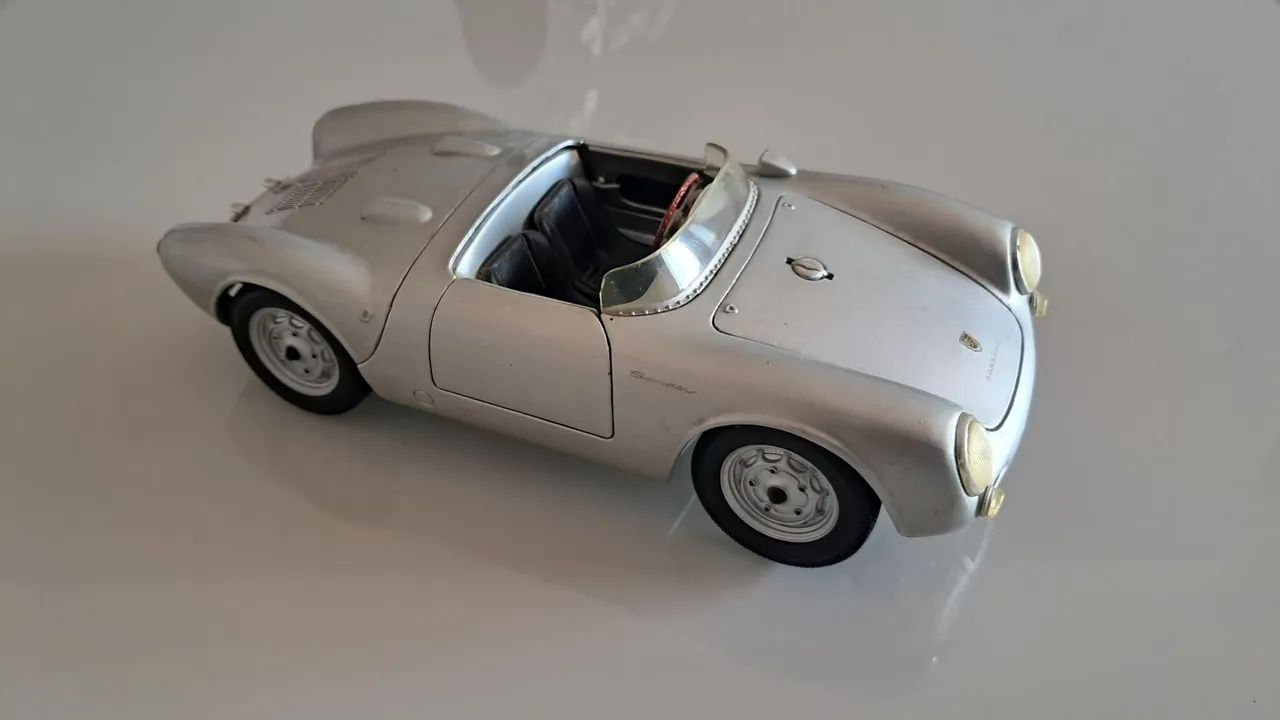 Miniatura Diecast Porsche 550 A Spyder Maisto 