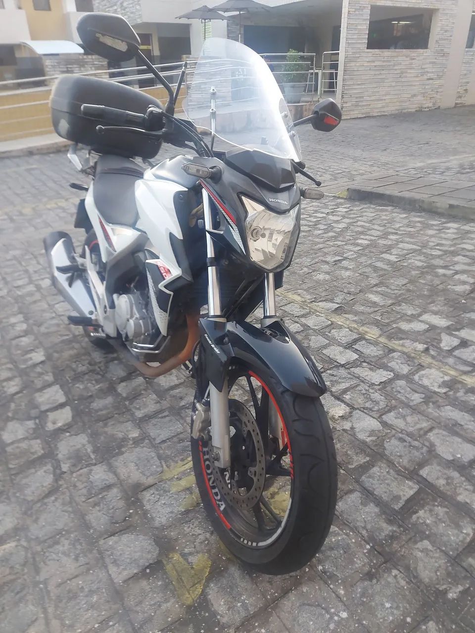 Moto CB twister  - Foto 2