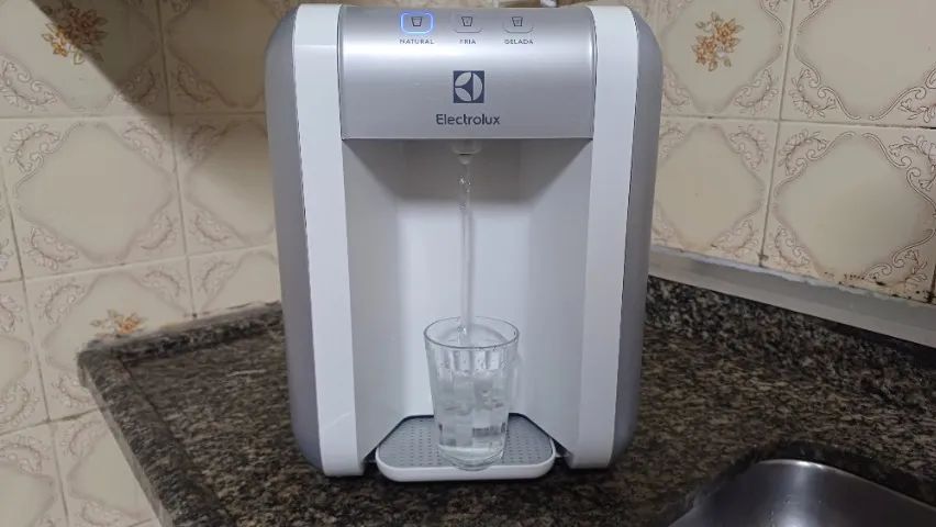 Purificador Filtro De Água Electrolux Agua Natural e Gelada 127/220v Perfeito Estado - Foto 3