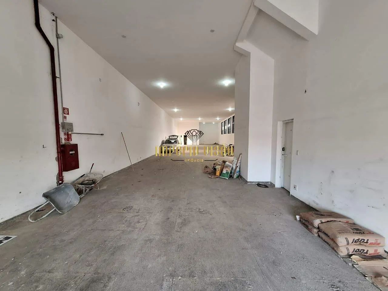 Prédio para Alugar de 2 Andares com Escritórios e Banheiros na Rua da Estação no Centro de - Foto 3