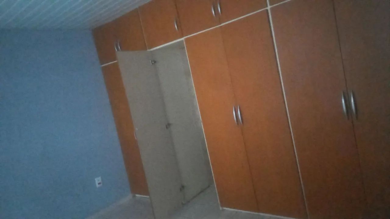 Alugo casa de fundos - Foto 5