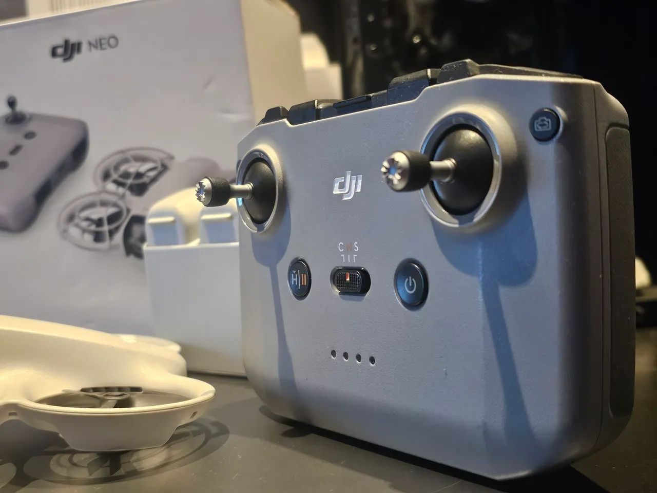 Drone DJI NEO (Fly More combo) como novo - Foto 3