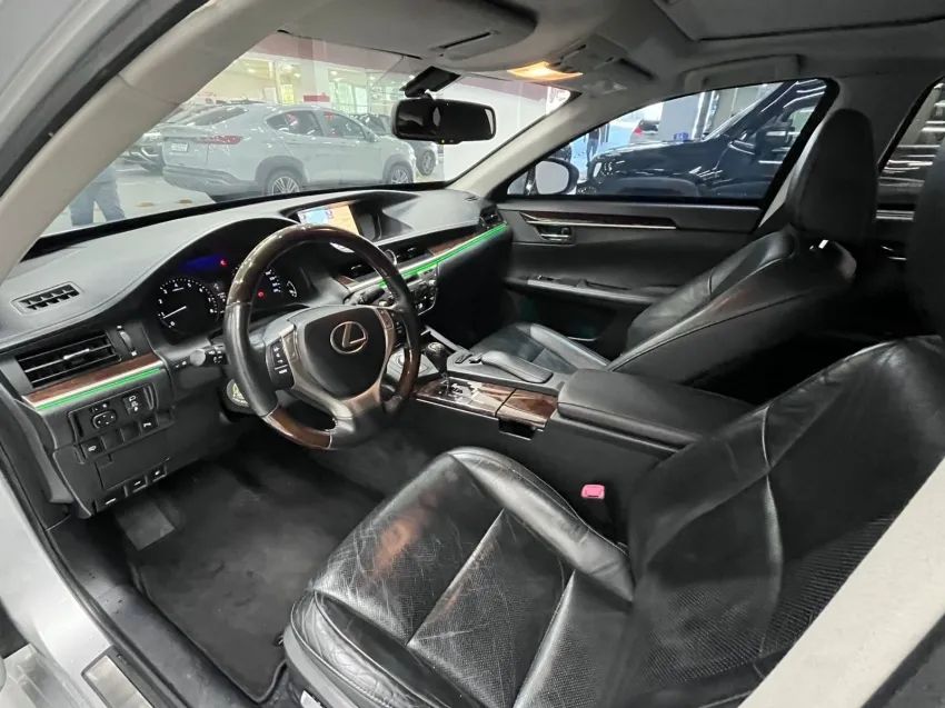 Lexus ES-350 3.5 24V 284cv, foto 7 de 16