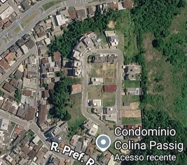 Lotes em condomínio fechado centro de Palhoça.