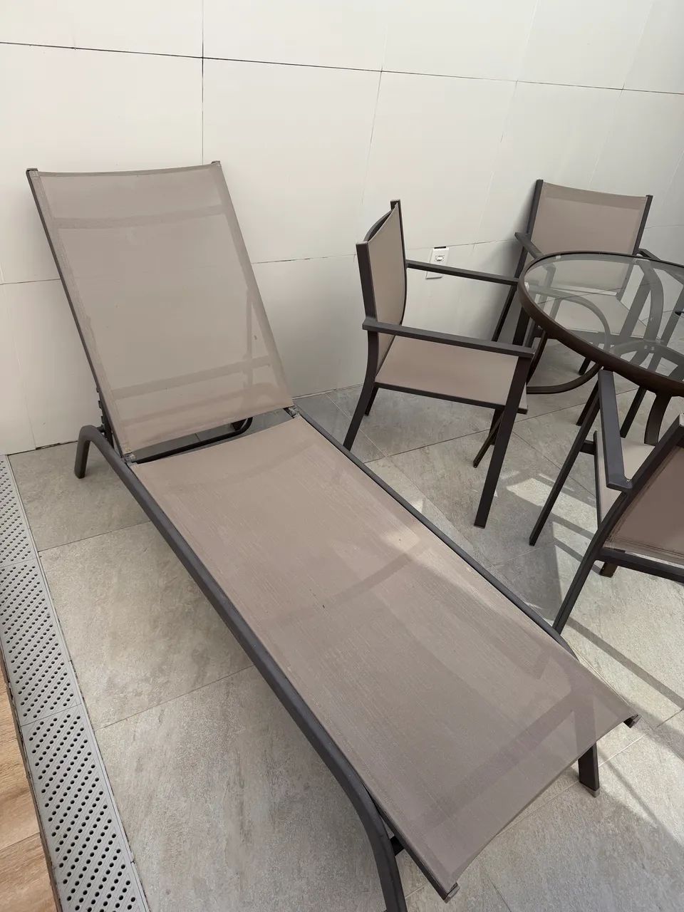 Mesa e cadeira - Foto 2
