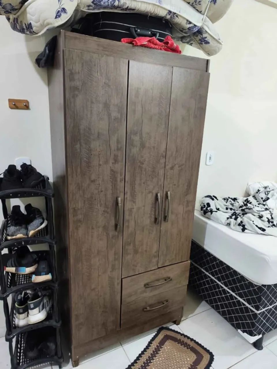 Desapego Móveis, Guarda Roupa, Mesa