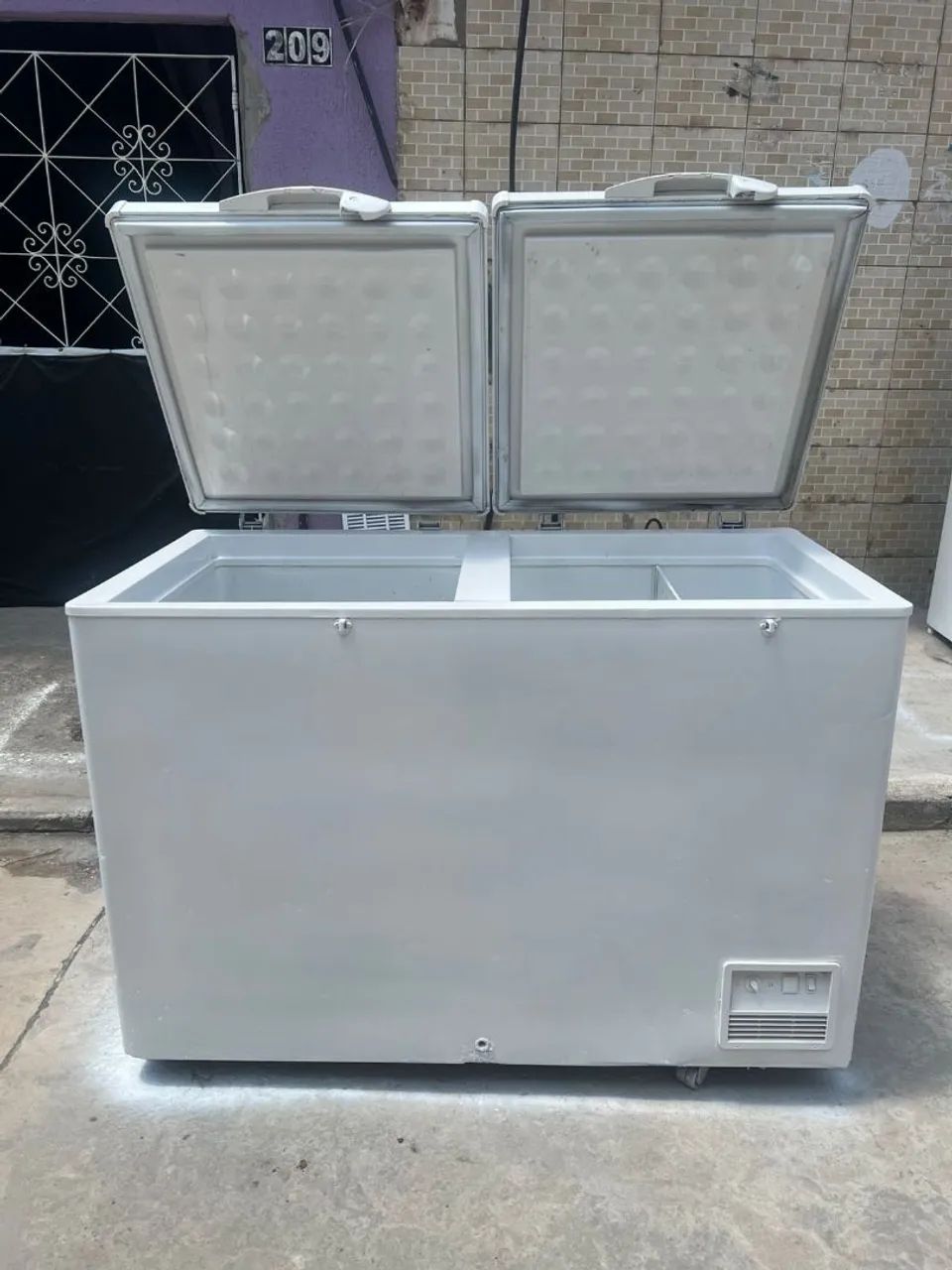 Vendo freezer gelando perfeitamente  - Foto 4