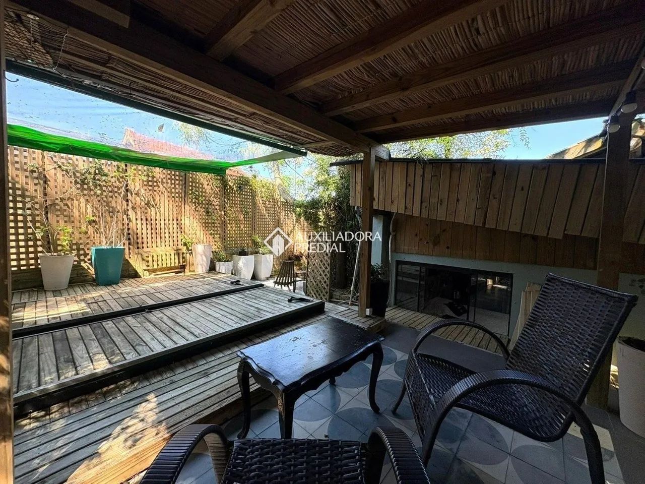 Casa estilosa no Sambaqui - Foto 2