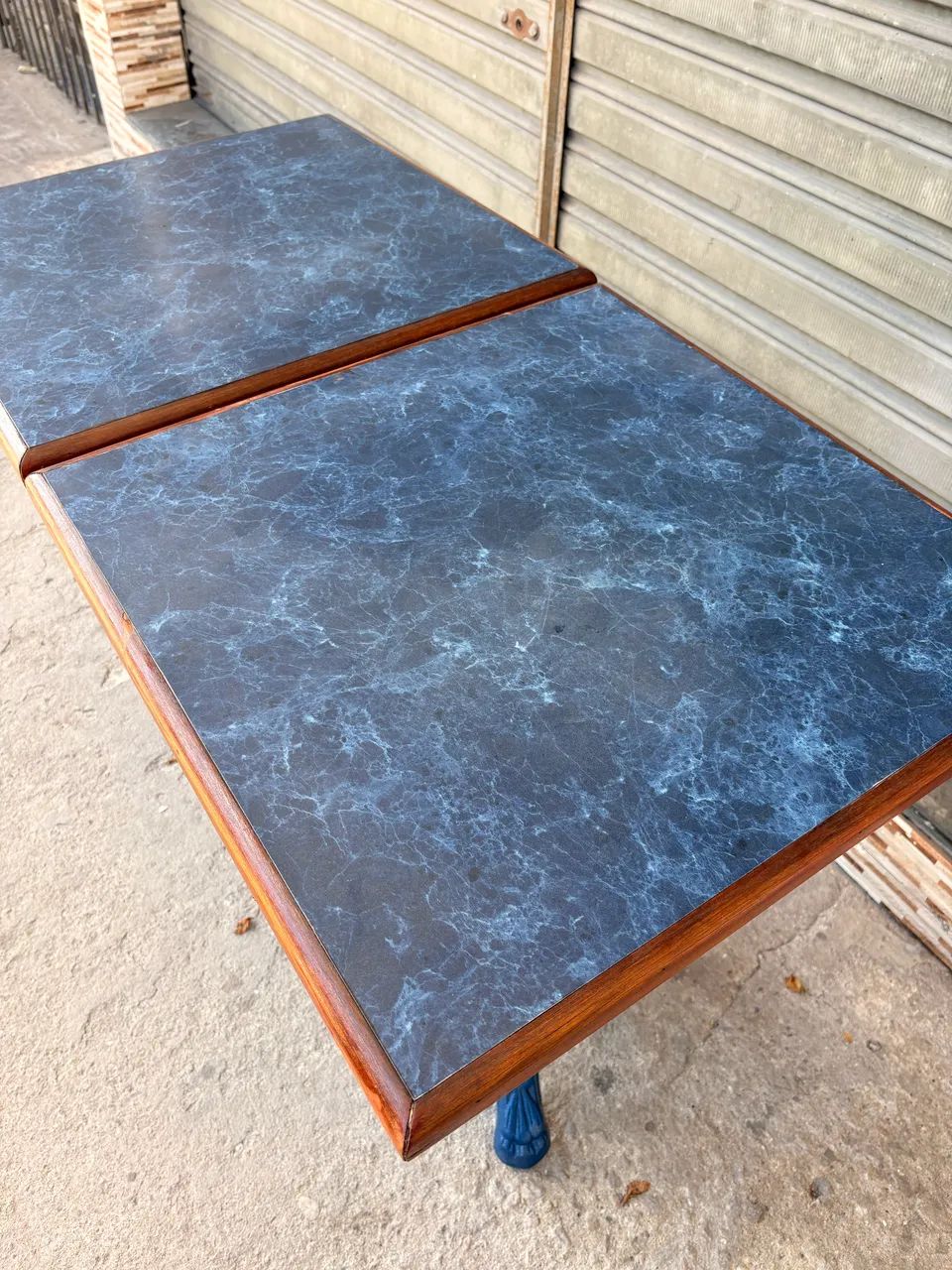 mesa de madeira com pé de ferro fundido - Foto 3