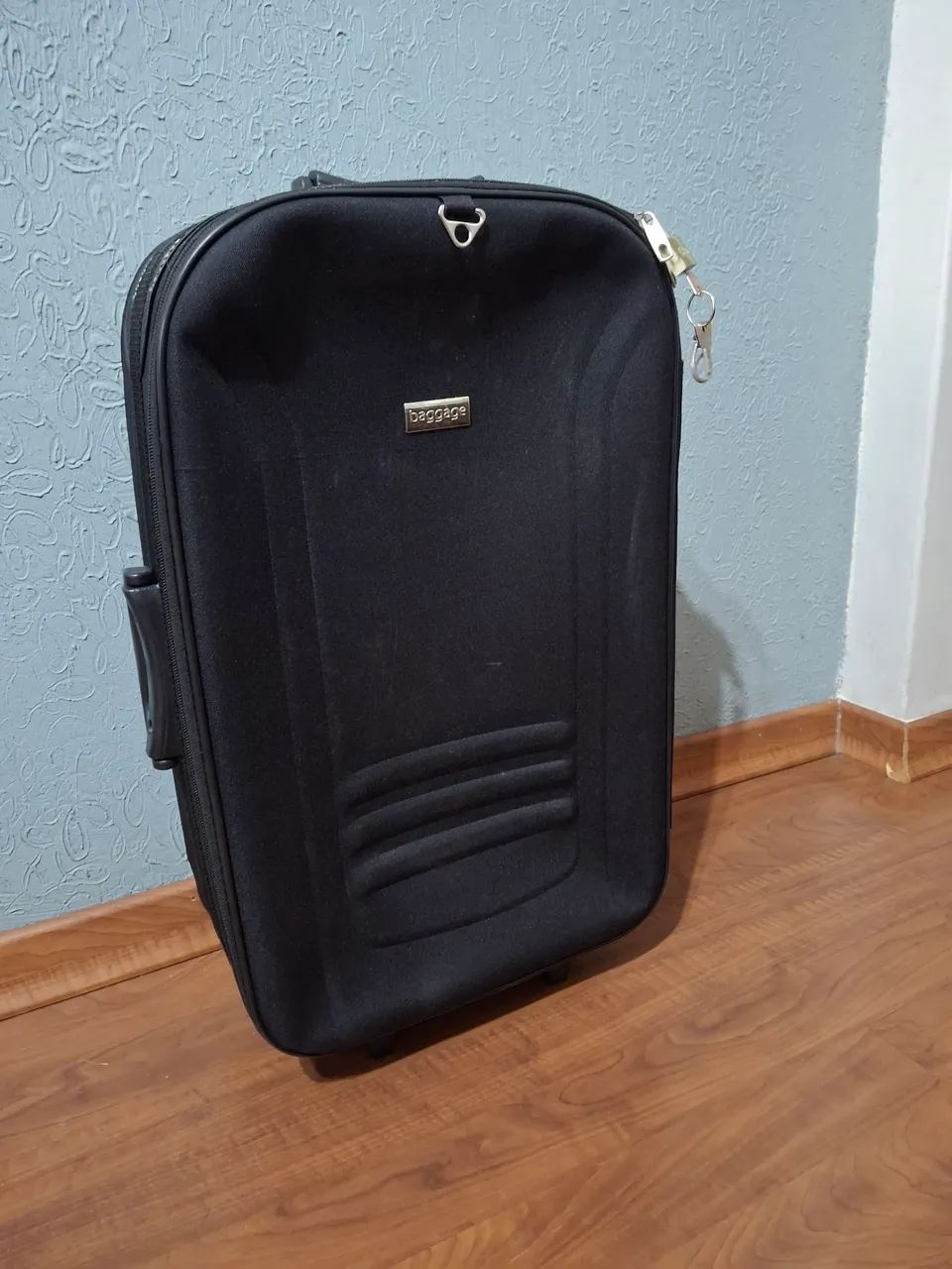 Mala de viagem (medidas 60x45x20)