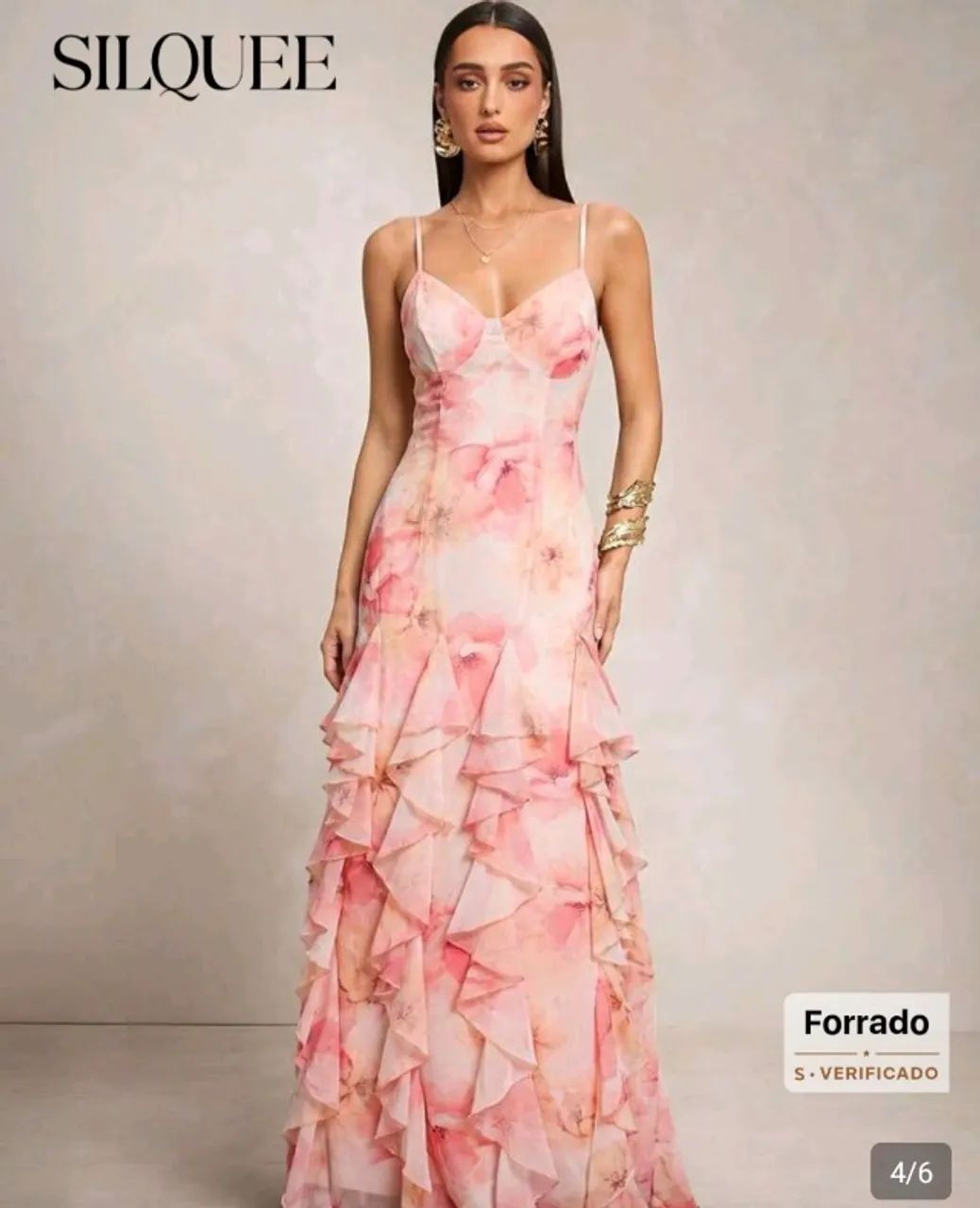 Vestido de festa com babados 