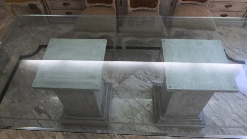 MESA JANTAR RETANGULAR TAMPO VIDRO, PÉS MADEIRA PÁTINA (10 lugares) - Foto 3