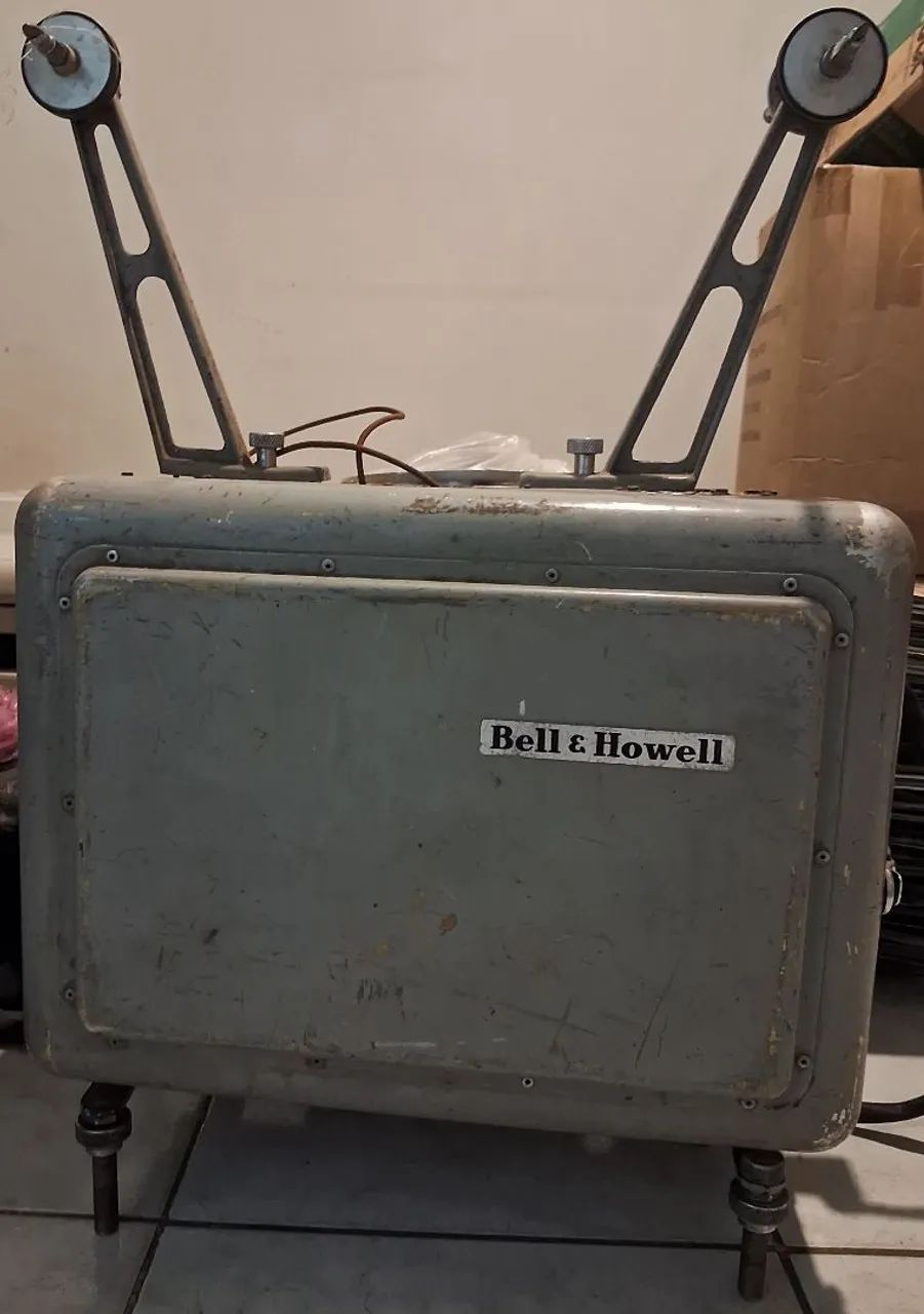 Projetor Bell & Howell 16mm VINTAGE - Foto 5