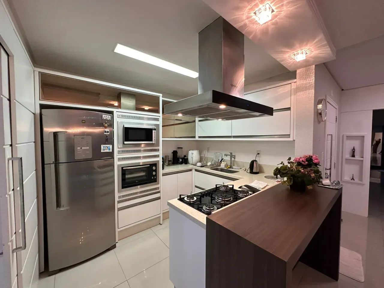 Apartamento à venda de 2 dormitórios com suíte, sacada com churrasqueira e garagem em São  - Foto 3