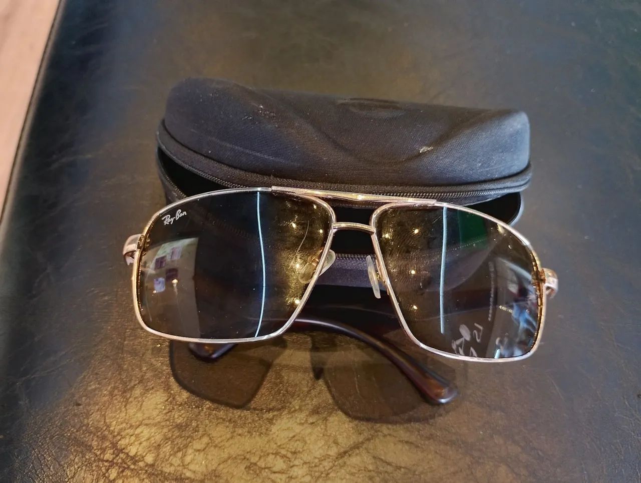 Óculos Ray ban, semi novo 