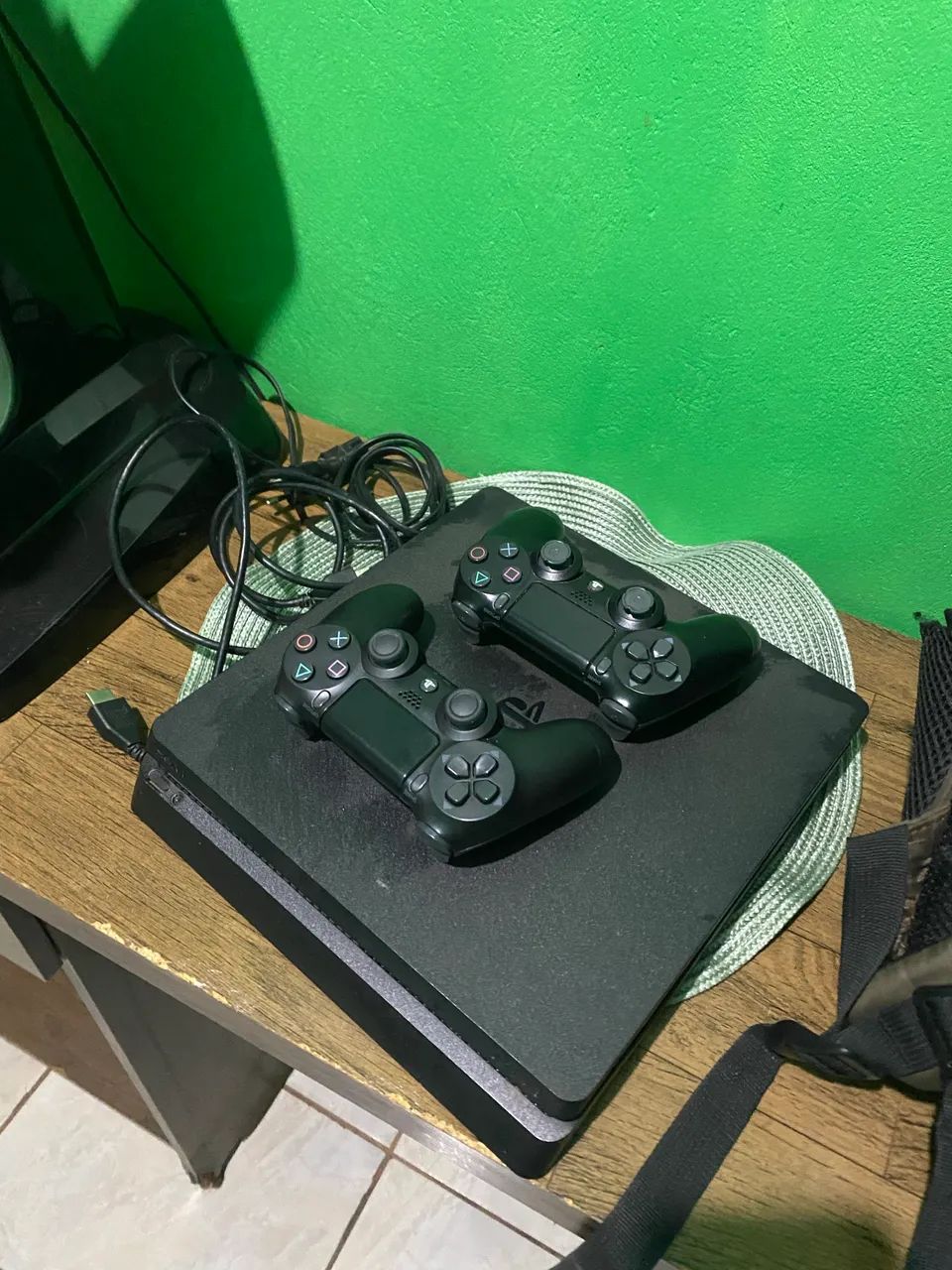 PS4 SLIM 1TB - Foto 4